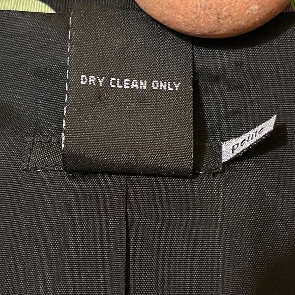 Cotton Floral spring jacket by Sandra. 12 petite. - Picture 4 of 8